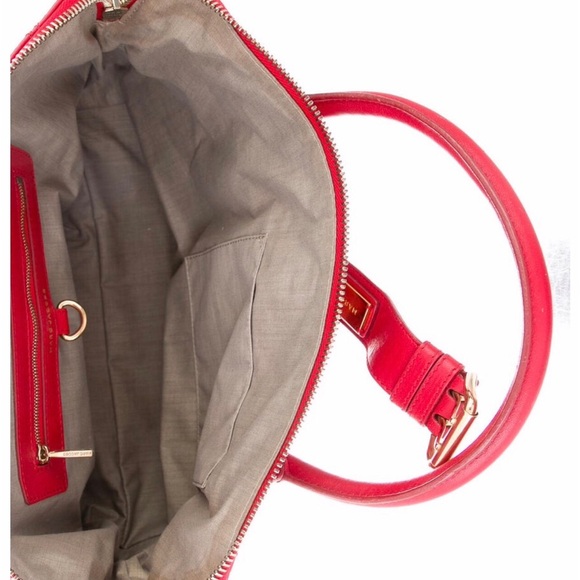 Authentic Marc Jacobs. Beautiful and Classy Red bag. - Picture 3 of 7